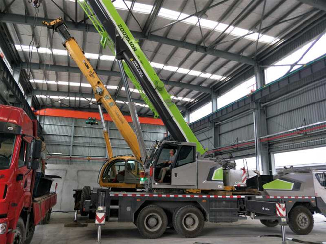 大余县高空车出租需要注意哪些安全事项？